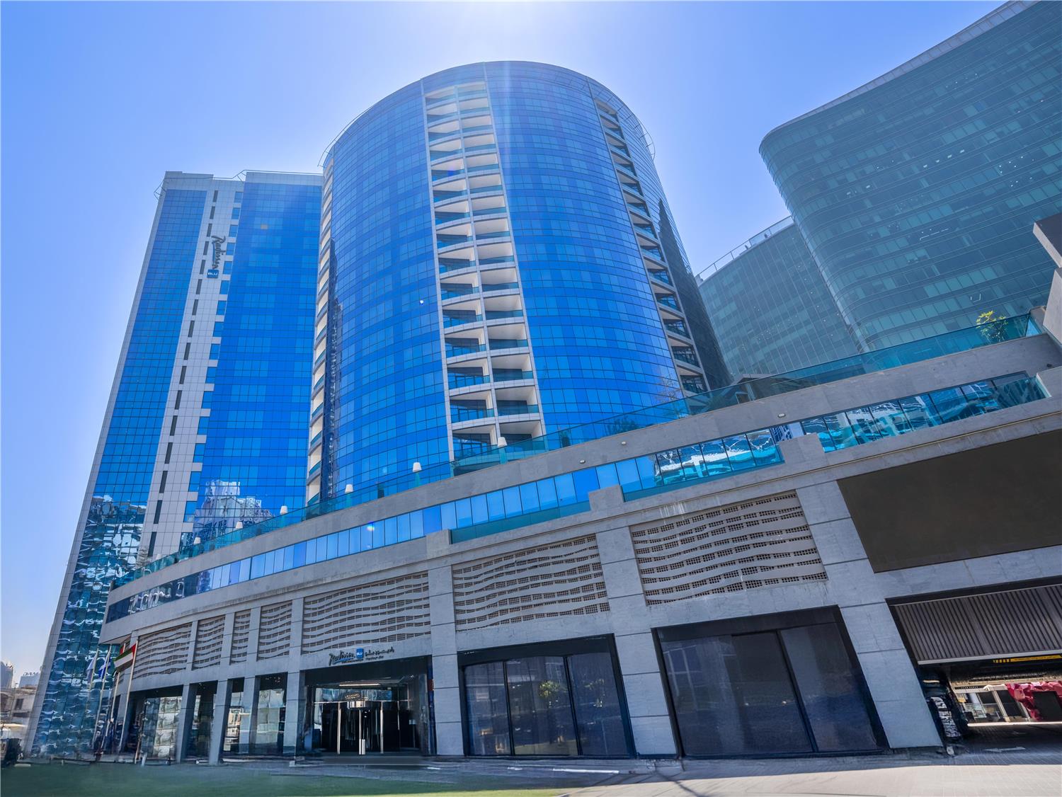 Radisson Blu Hotel, Dubai Waterfront 2