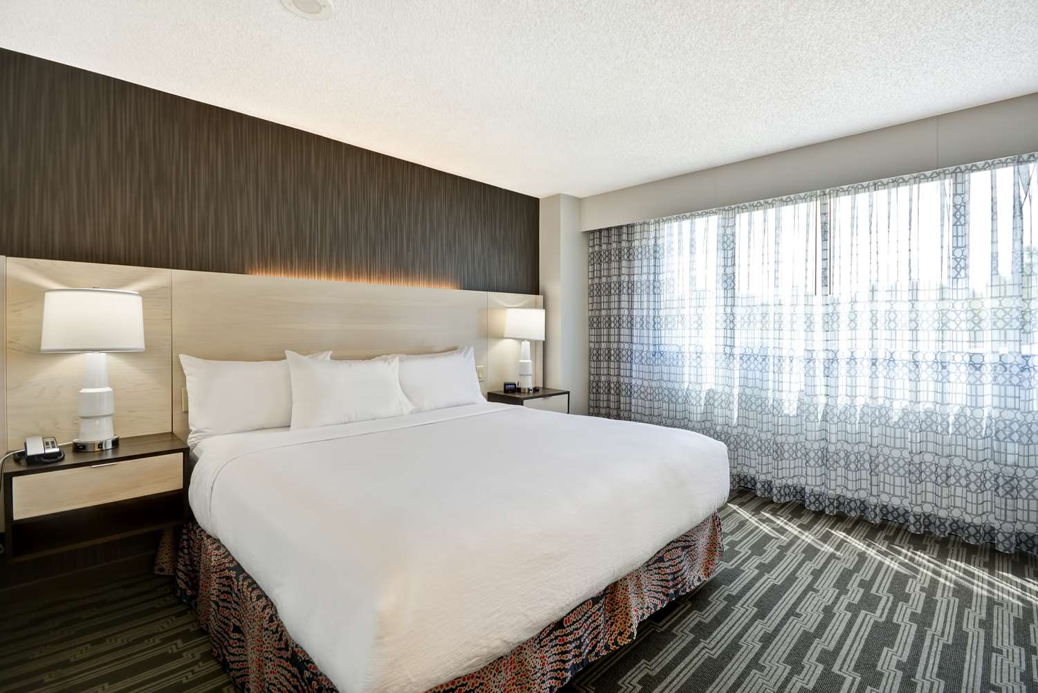 Embassy Suites by Hilton Charlotte 1