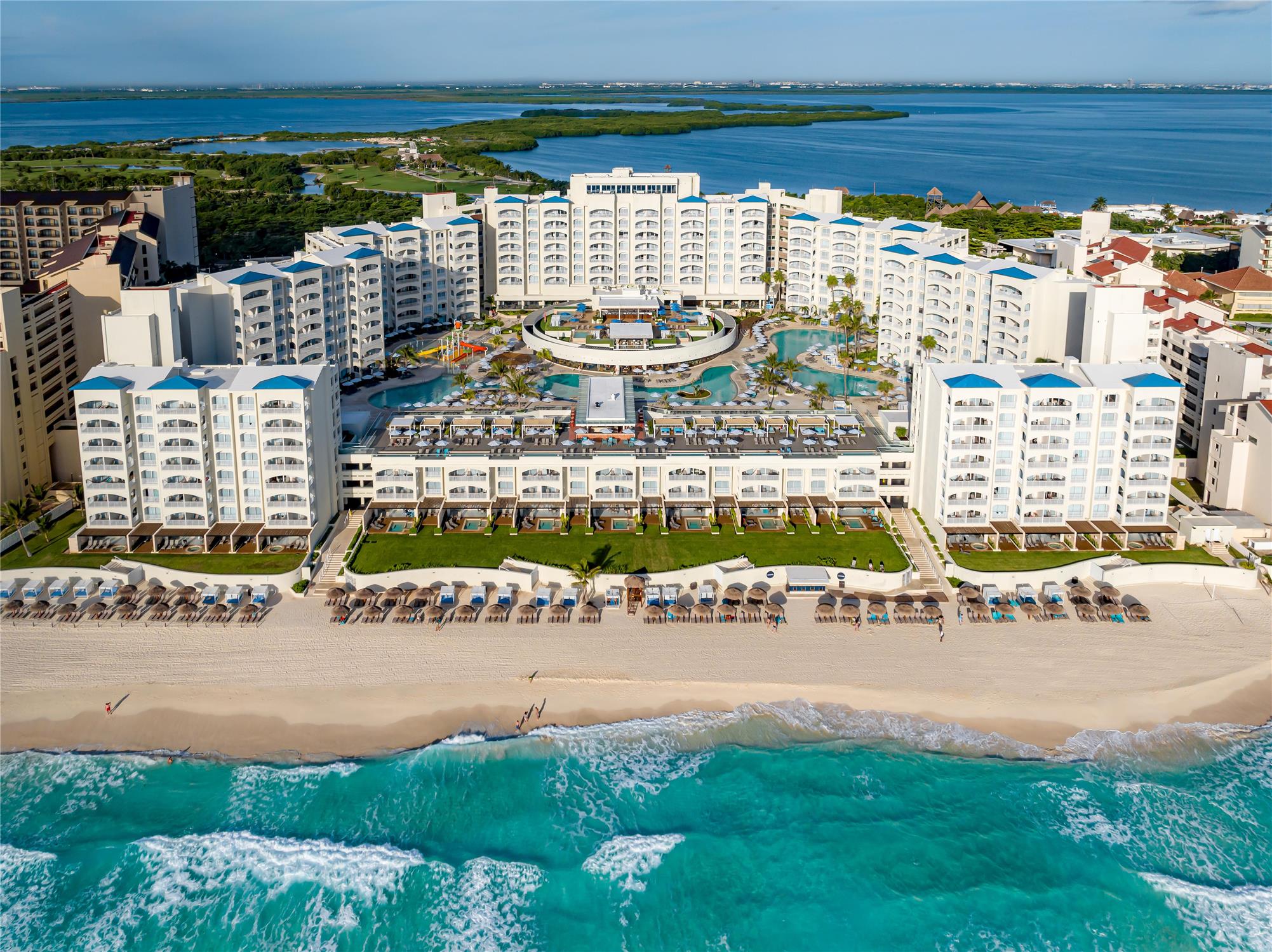 Hilton Cancun Mar Caribe All-Inclusive Resort 1