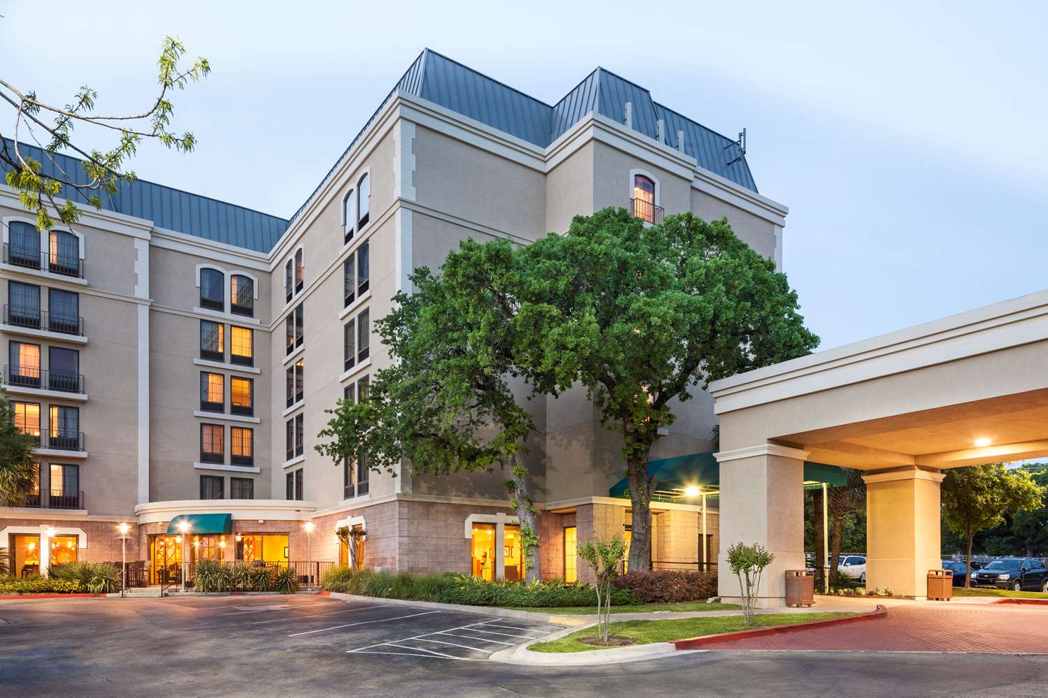 DoubleTree by Hilton Austin-University Area 1