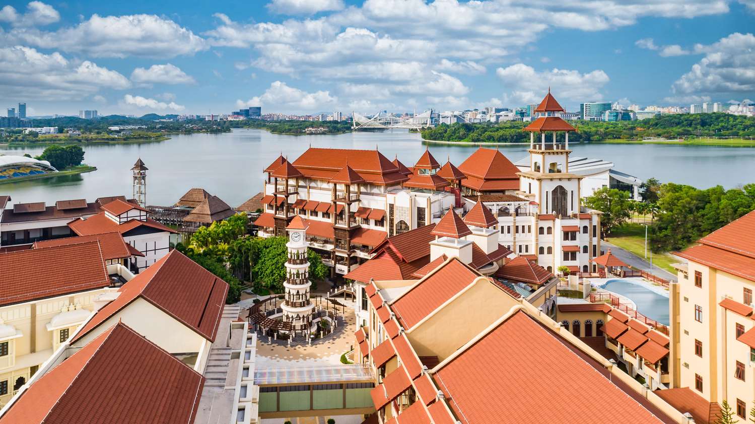 DoubleTree by Hilton Putrajaya Lakeside 2