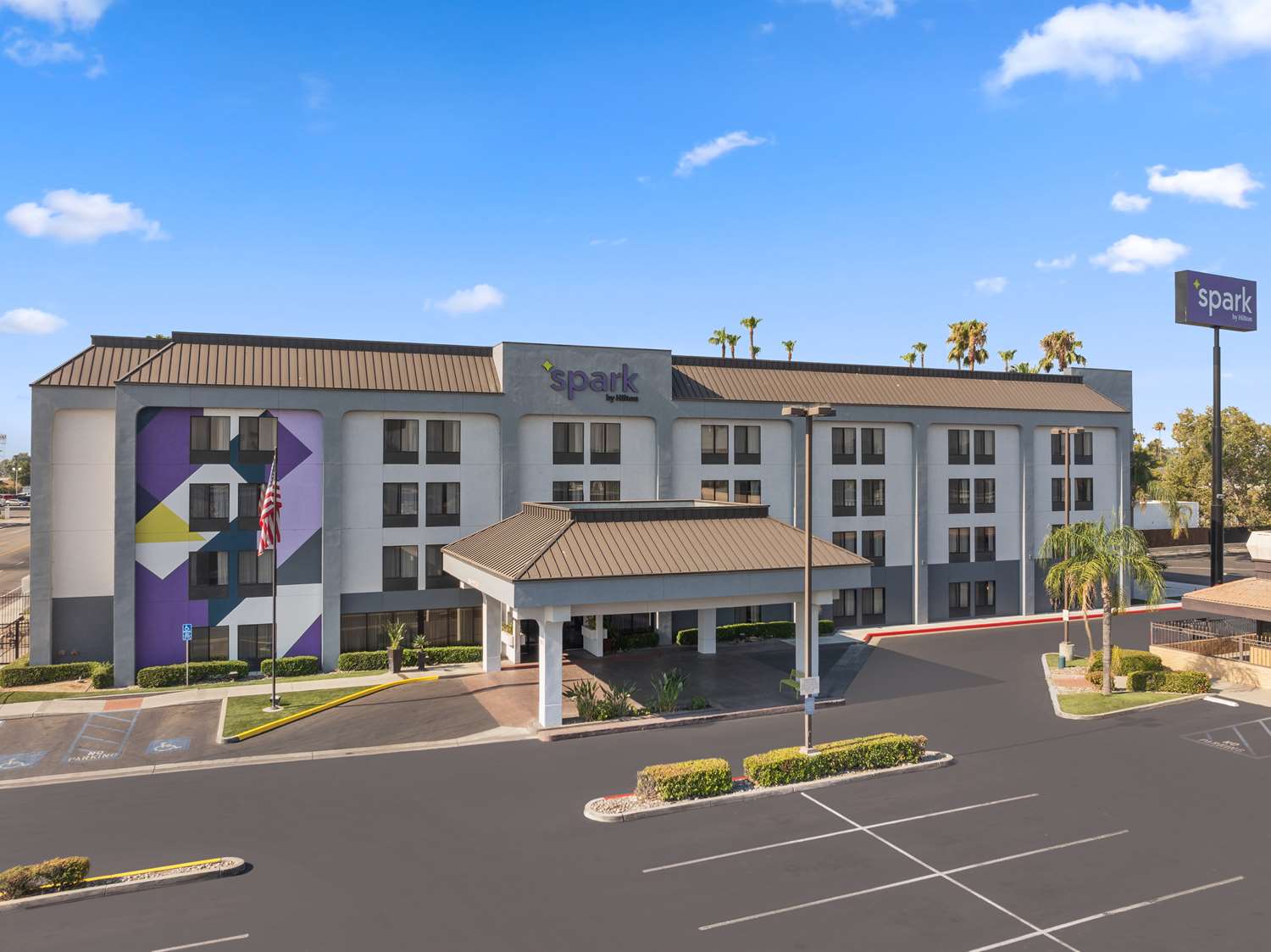Spark by Hilton Bakersfield Central 1