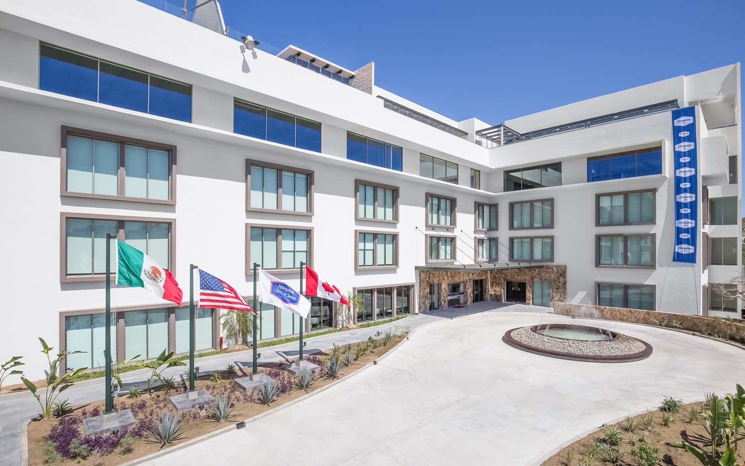 Hampton Inn & Suites by Hilton Los Cabos 1