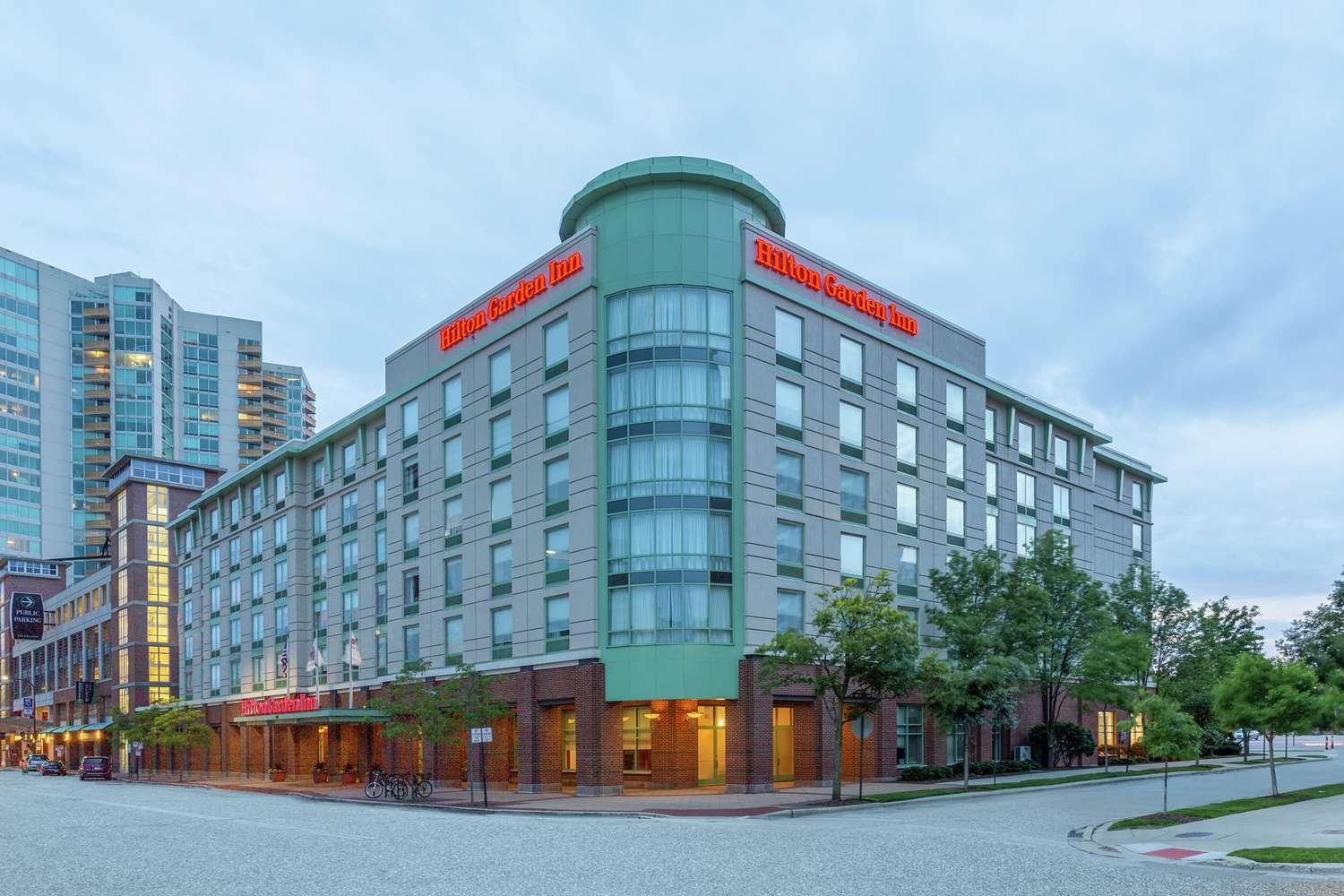 Hilton Garden Inn Chicago North Shore/Evanston 1