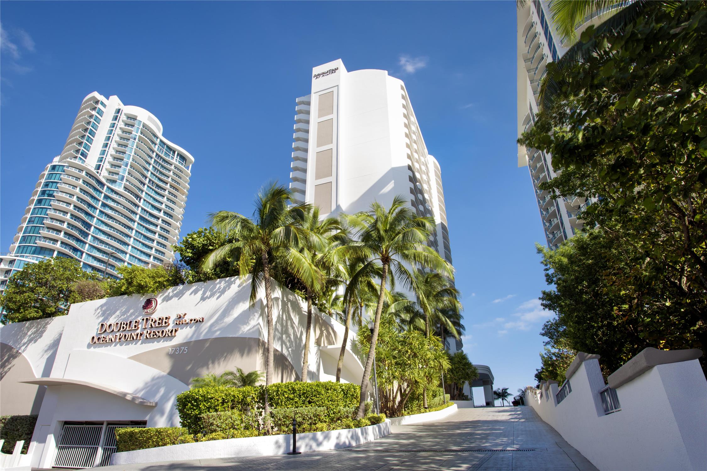 DoubleTree Resort & Spa by Hilton Ocean Point-N. Miami Beach 2