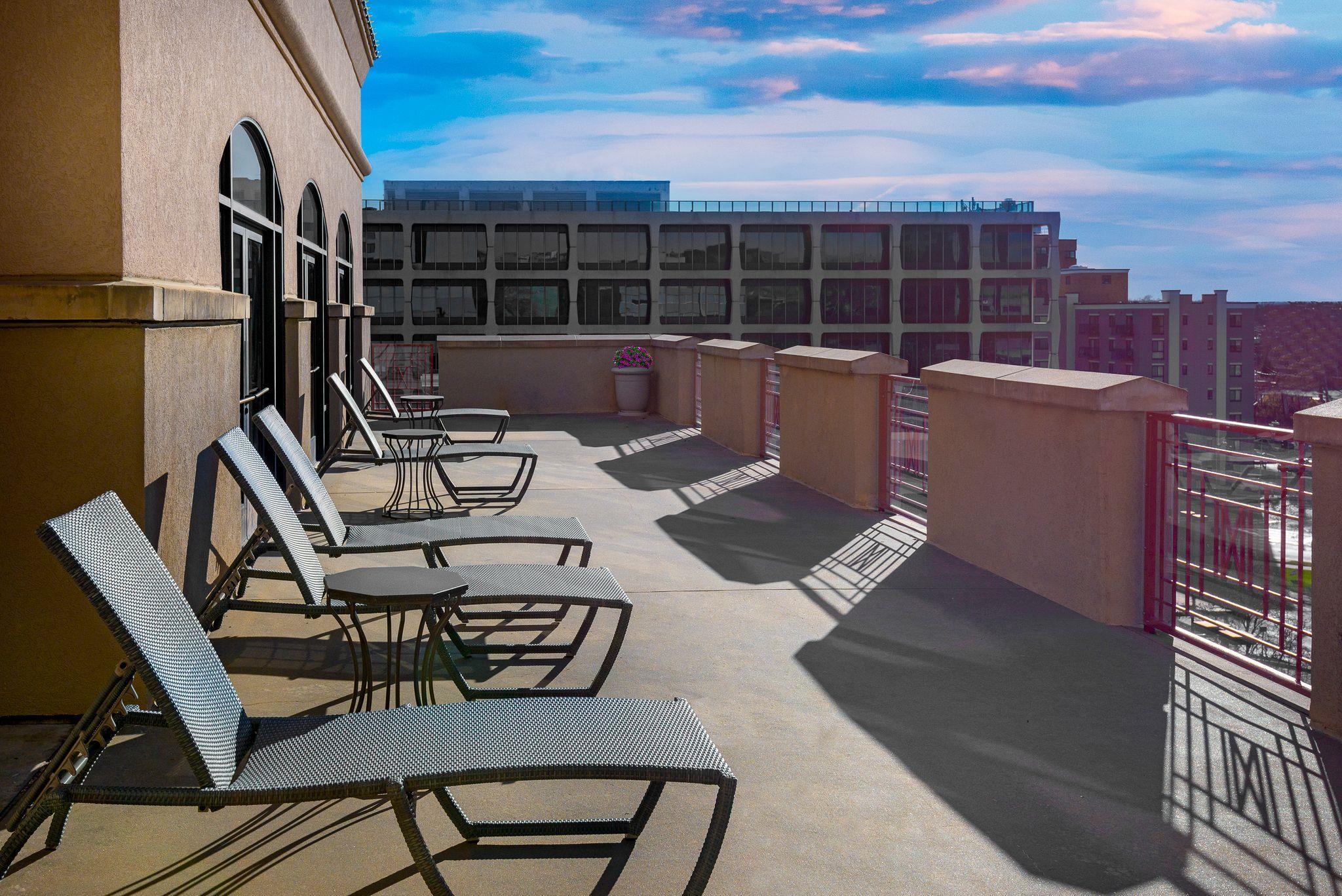 Hampton Inn & Suites Kansas City-Country Club Plaza 2