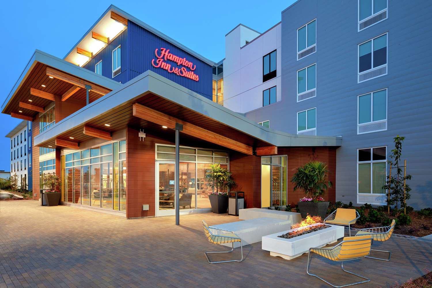 Hampton Inn & Suites San Diego Airport Liberty Station 2