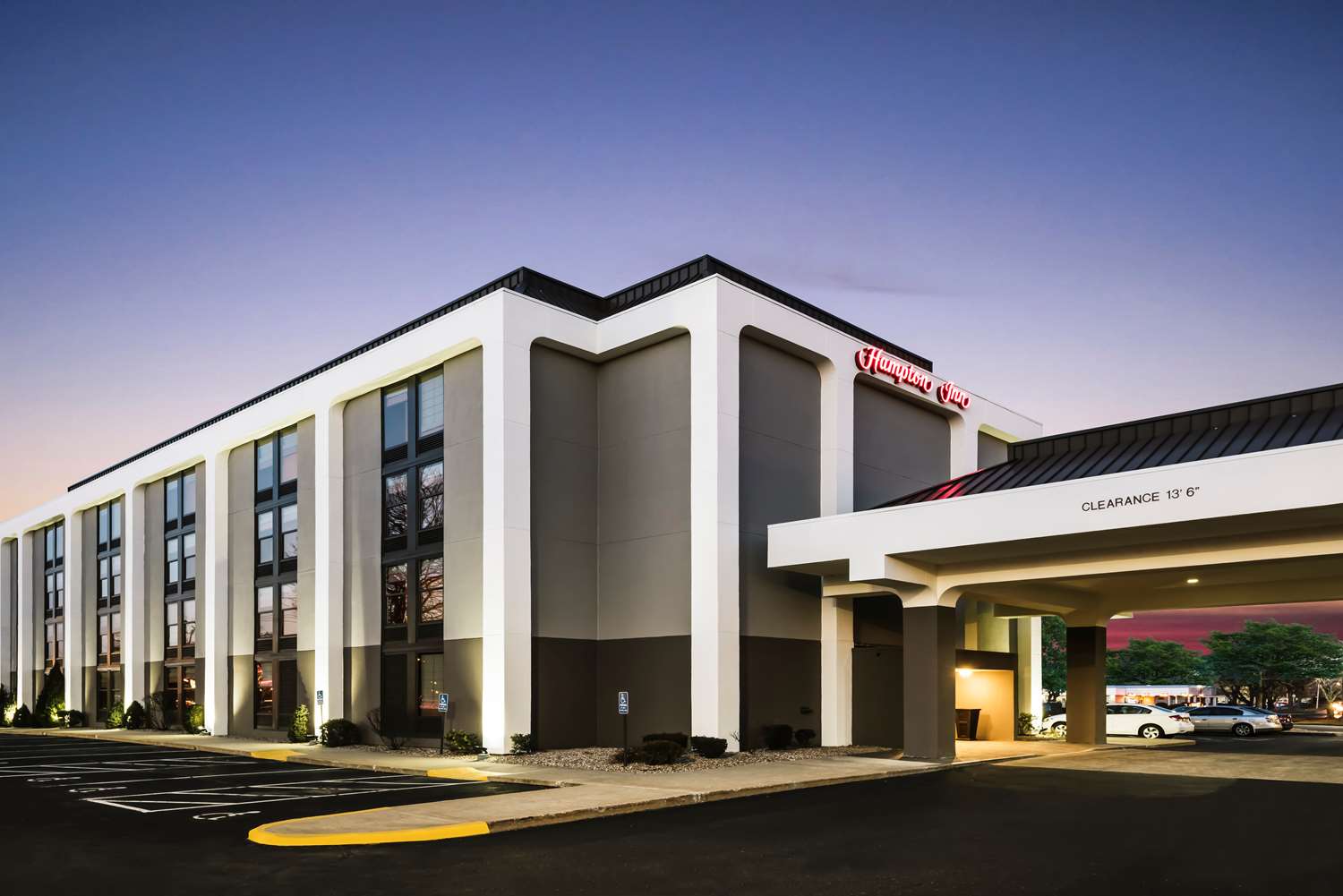 Hampton Inn West Springfield 1