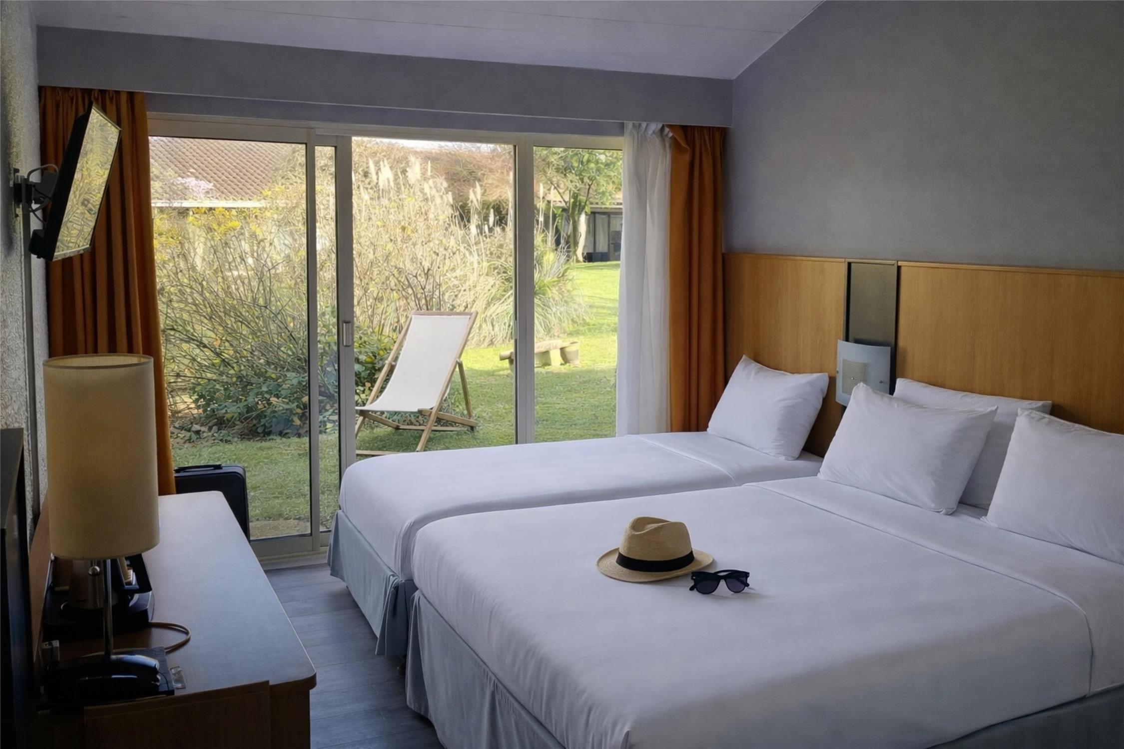 Kyriad Angoulême Nord Champniers- Hôtel & Résidence 1