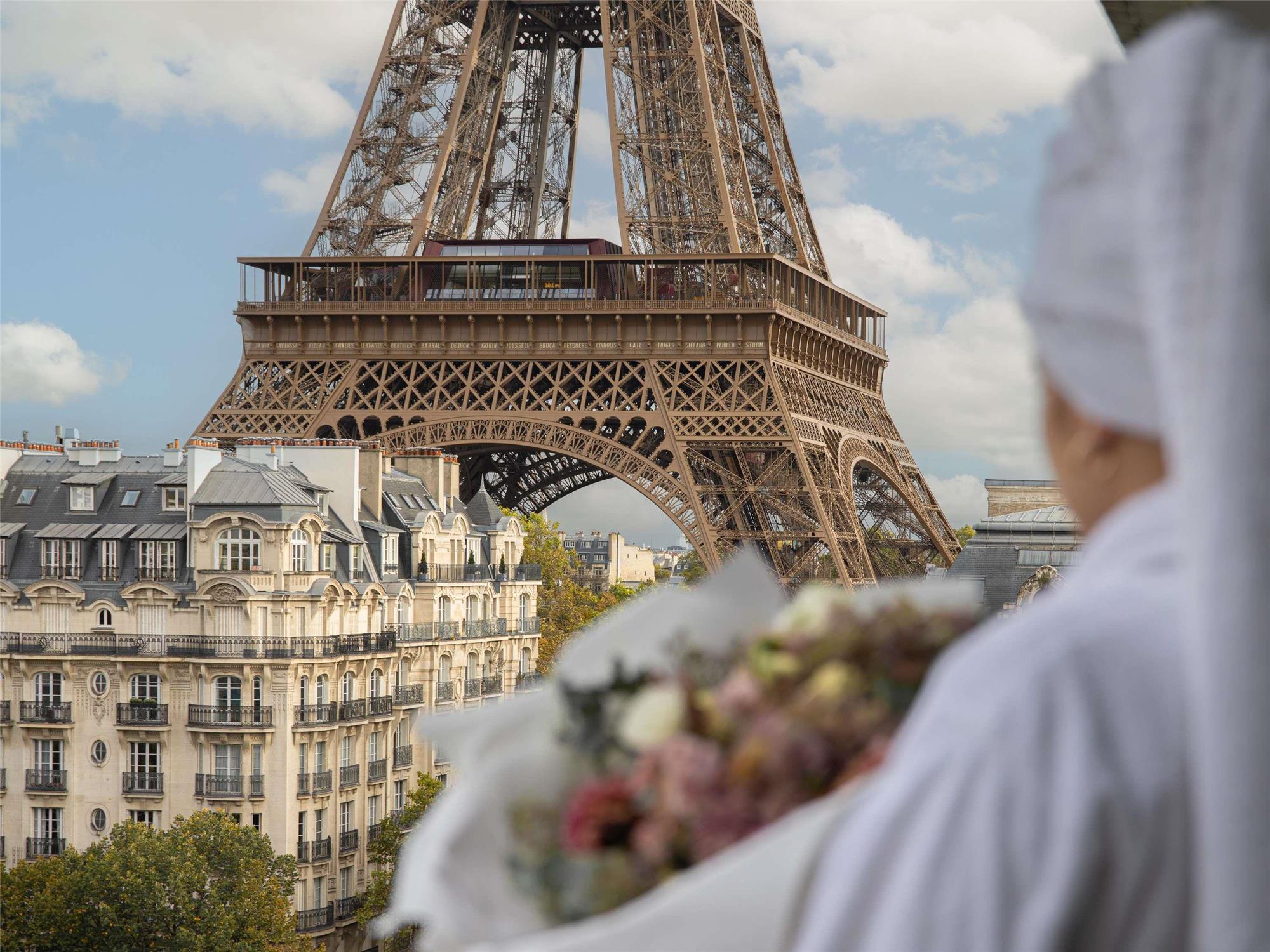 Pullman Paris Tour Eiffel 1