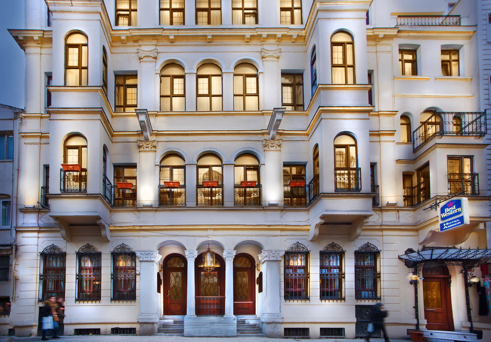 Amber Hotel & Spa 1