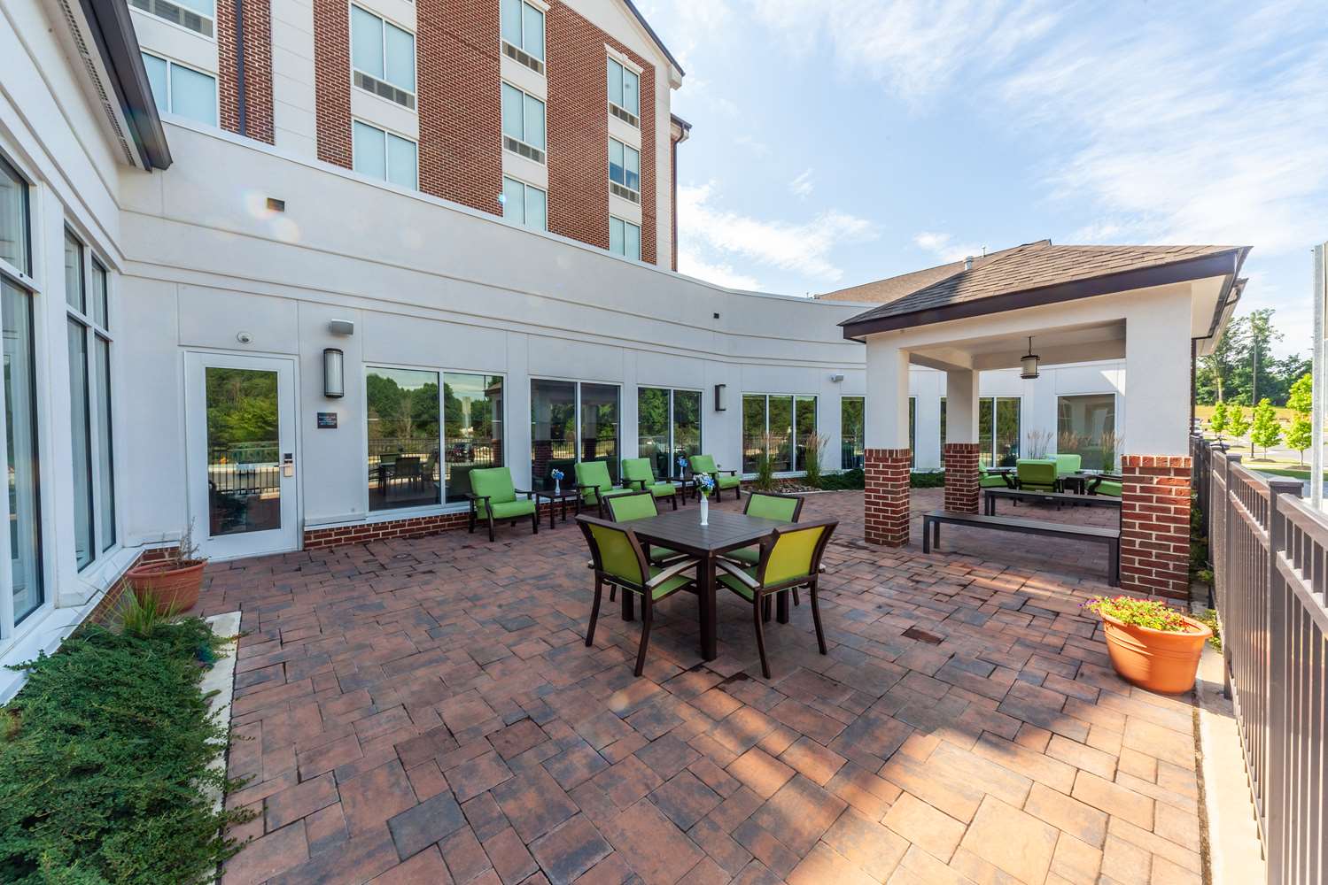 Hilton Garden Inn Martinsburg 2