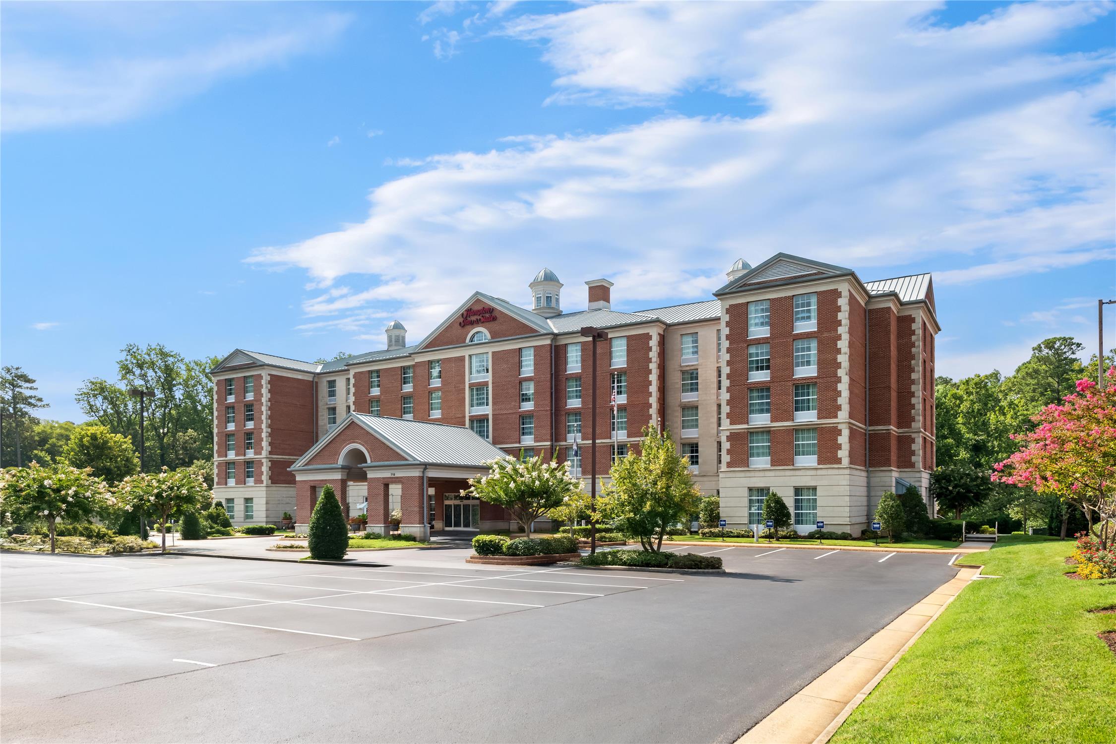 Hampton Inn & Suites Williamsburg-Central 2