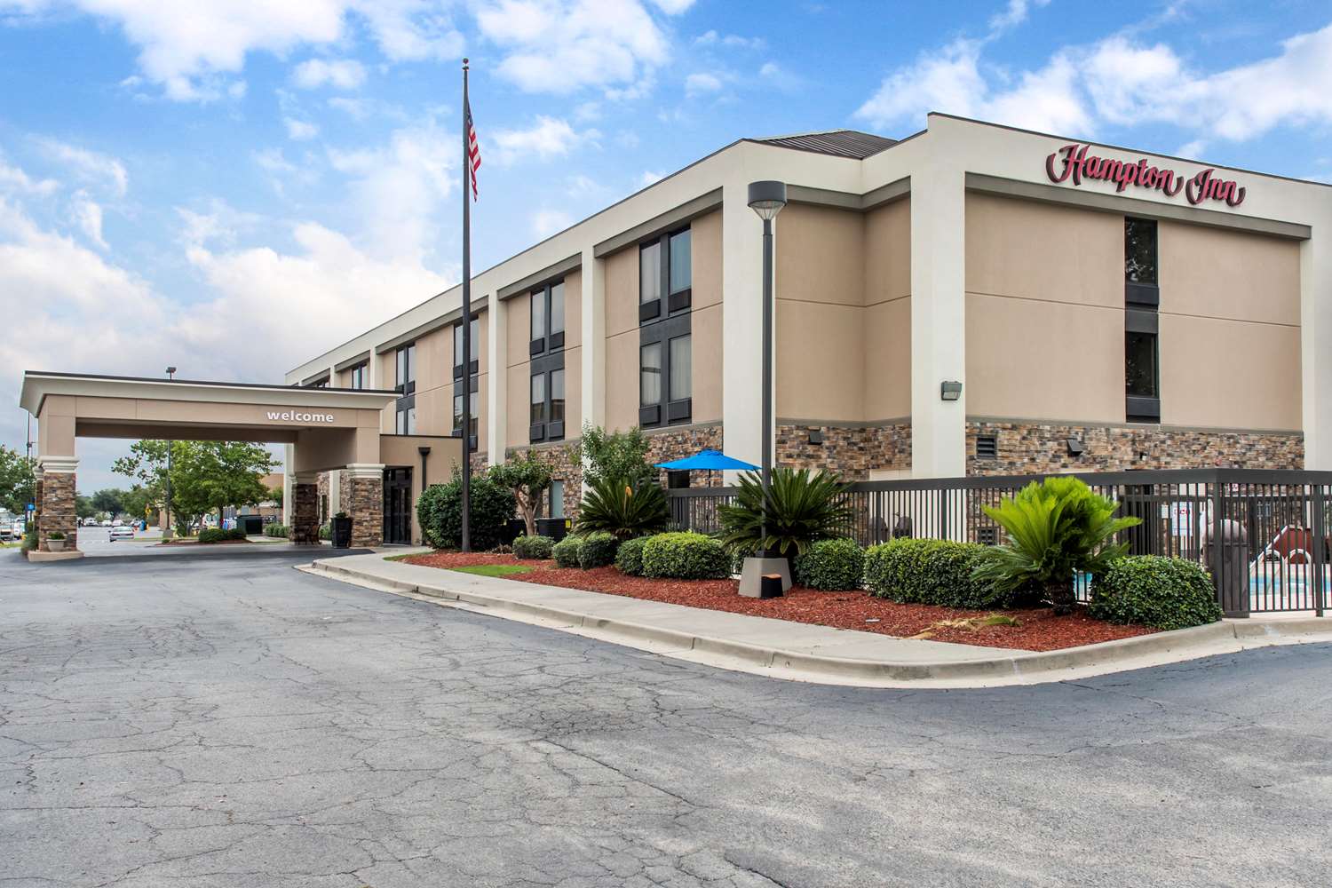 Hampton Inn Douglas 1
