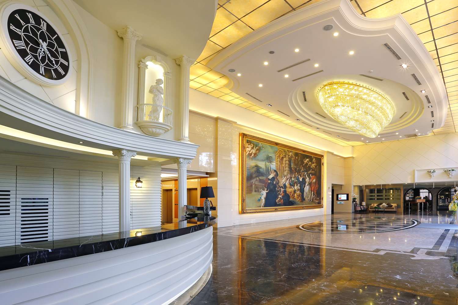 Golden Tulip - Aesthetics 2