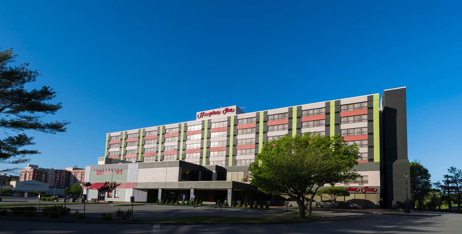 Hampton Inn Boston/Natick 2