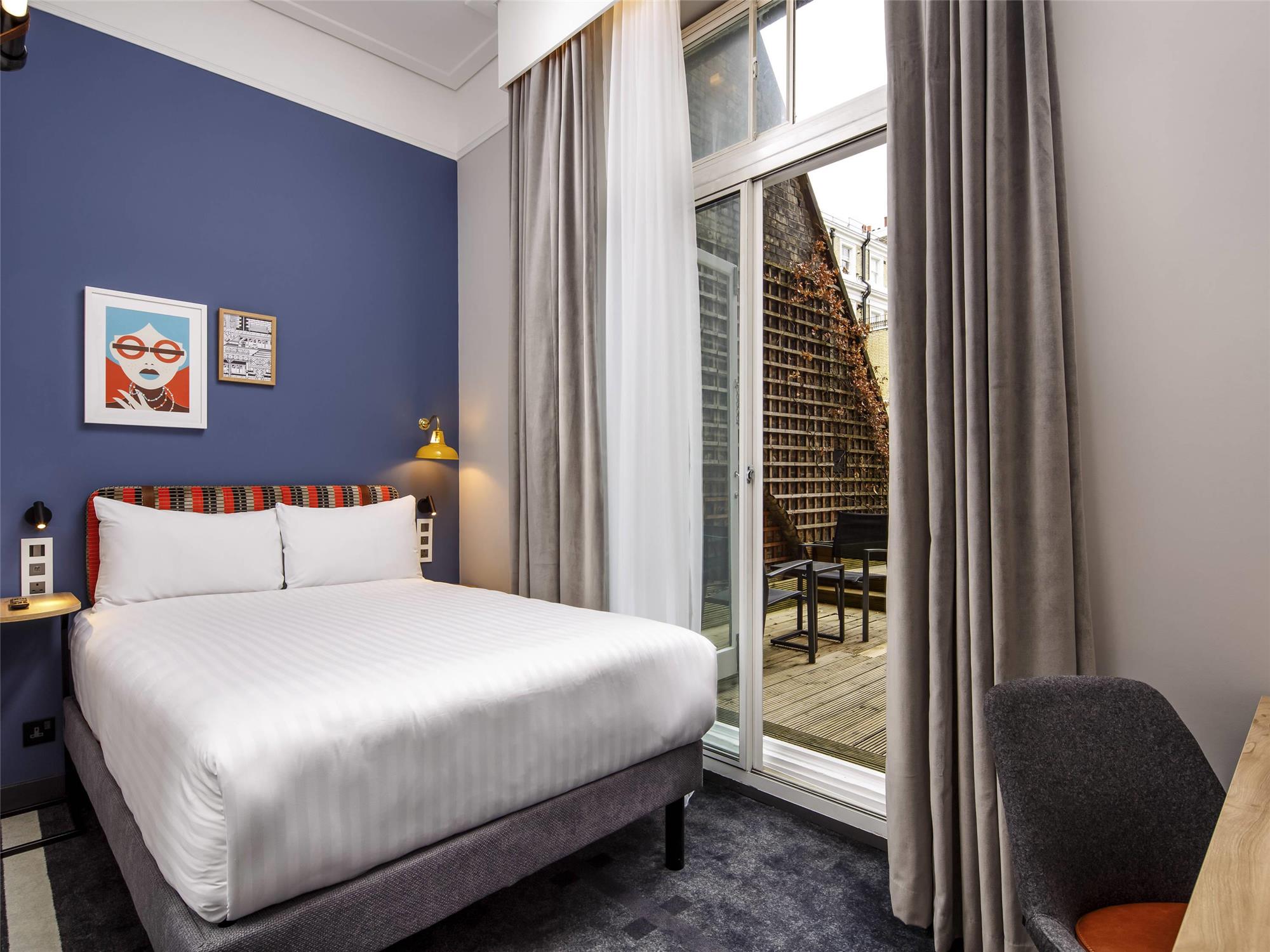 Doppelzimmer mit Balkon