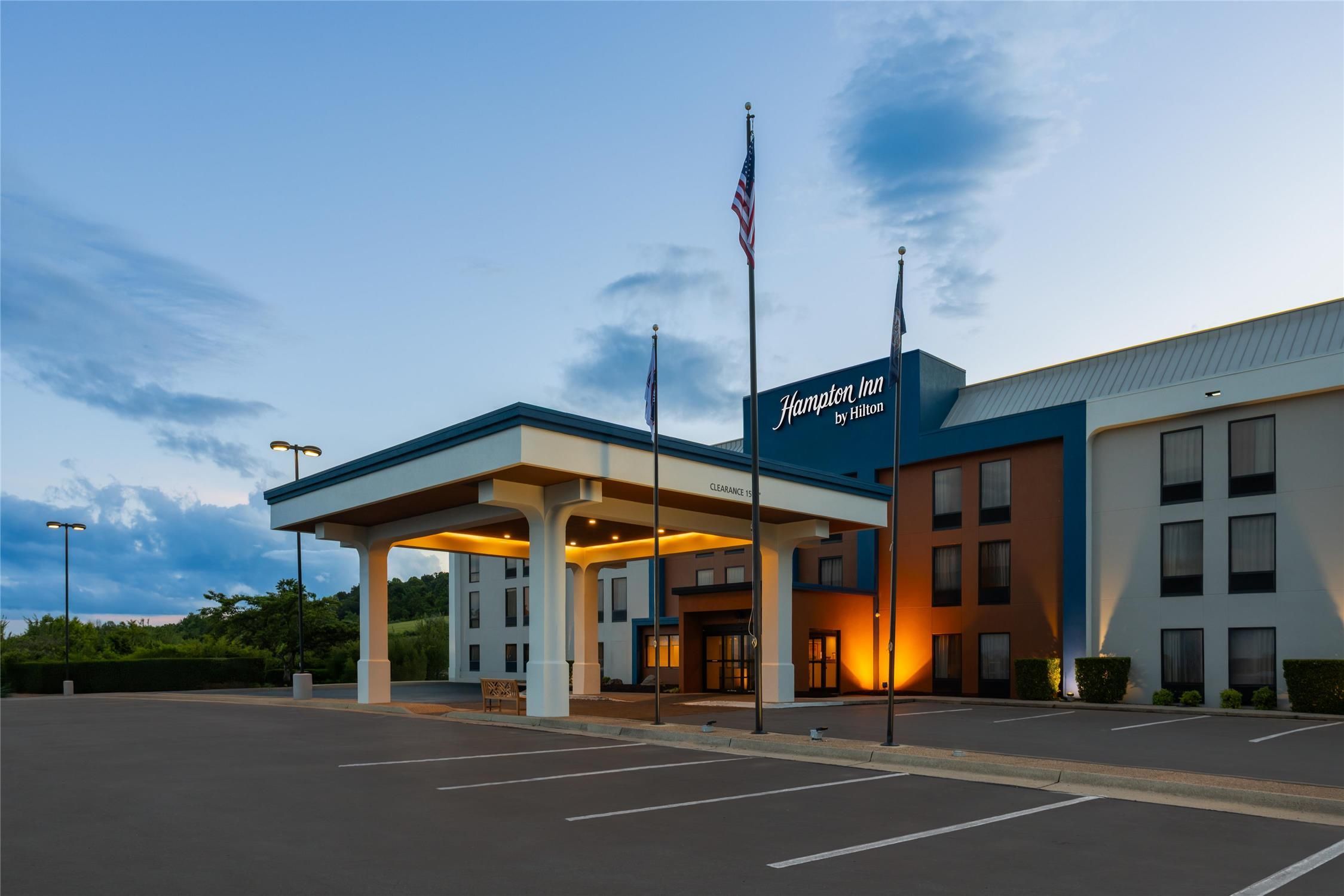 Hampton Inn Staunton 1