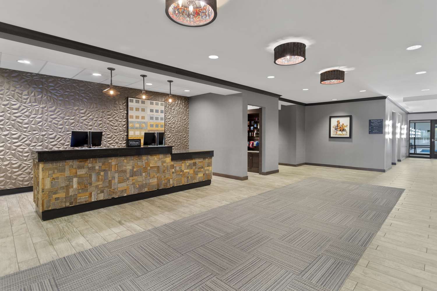 Hampton Inn & Suites by Hilton Columbus Scioto Downs, OH 2