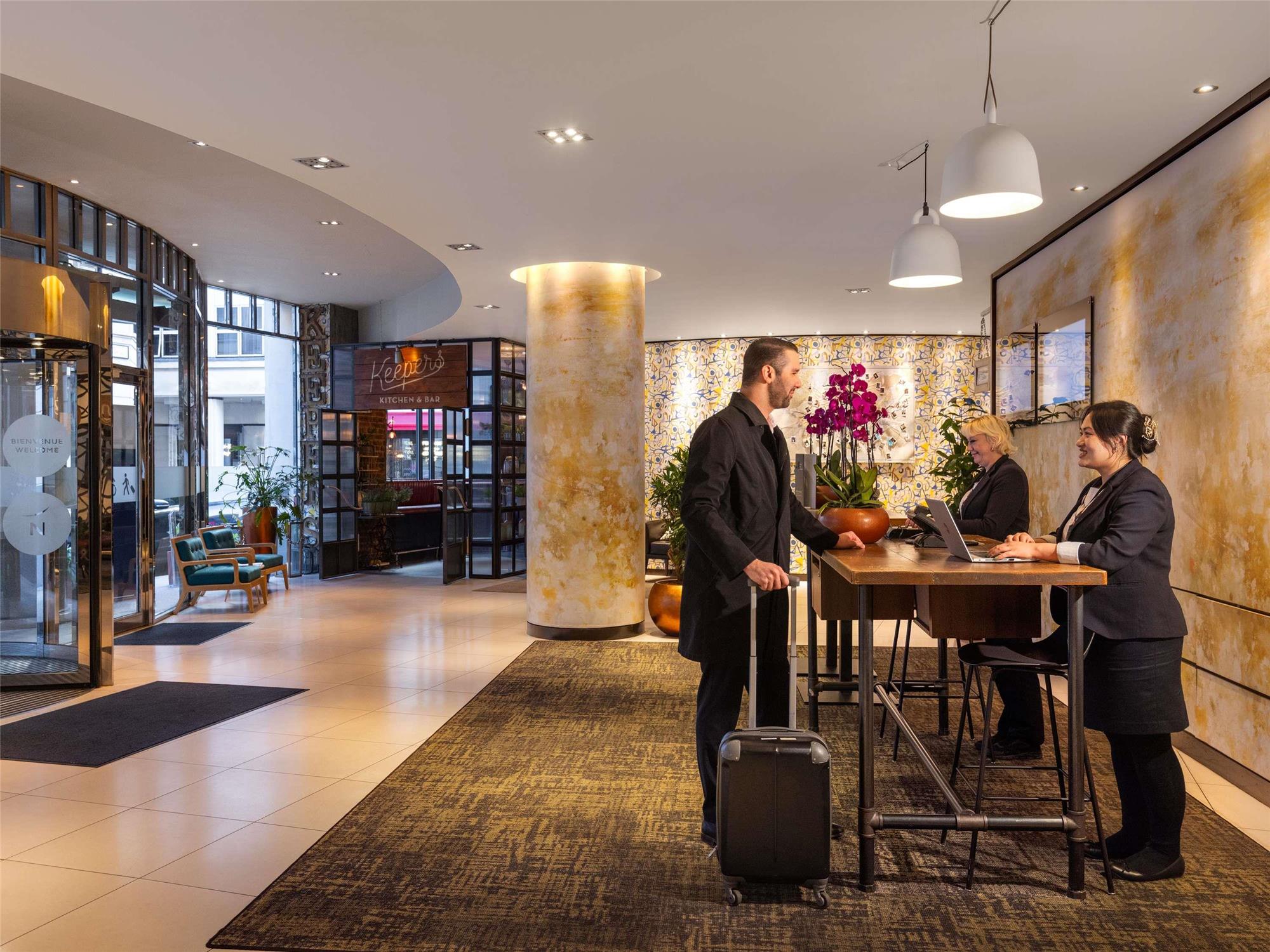 Novotel London Tower Bridge 2