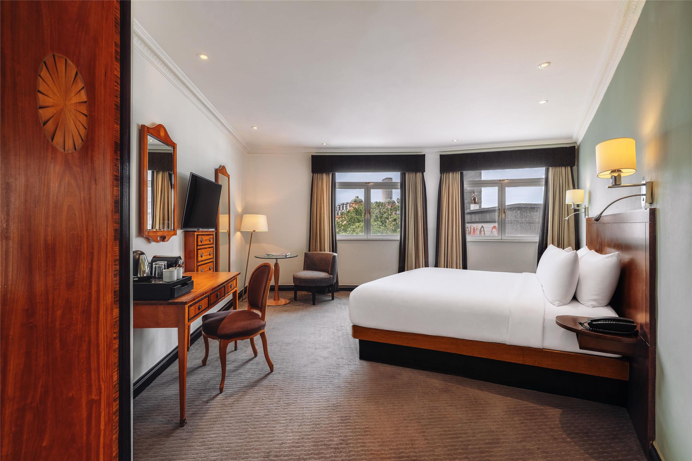 Premium Square View Room