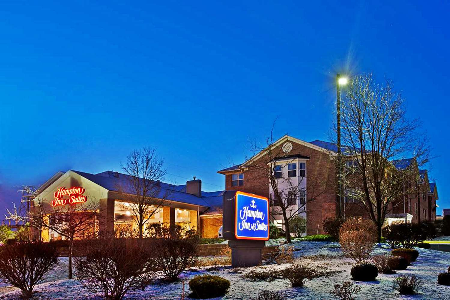 Hampton Inn & Suites Cleveland/Independence 2