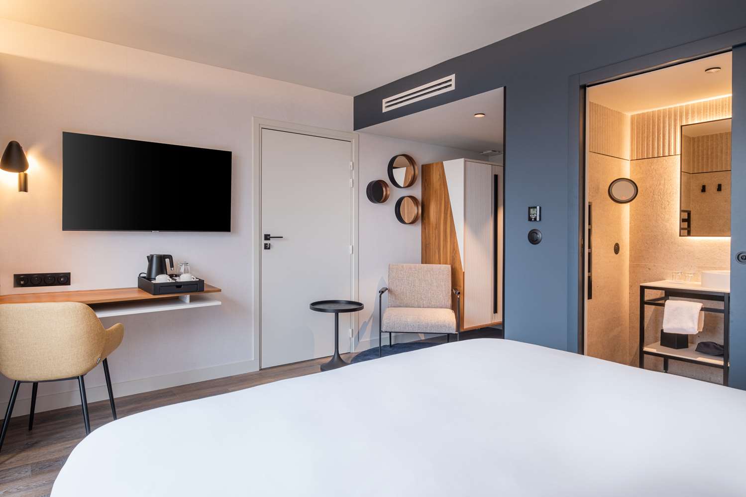 Superior Zimmer mit Balkon und Stadtblick