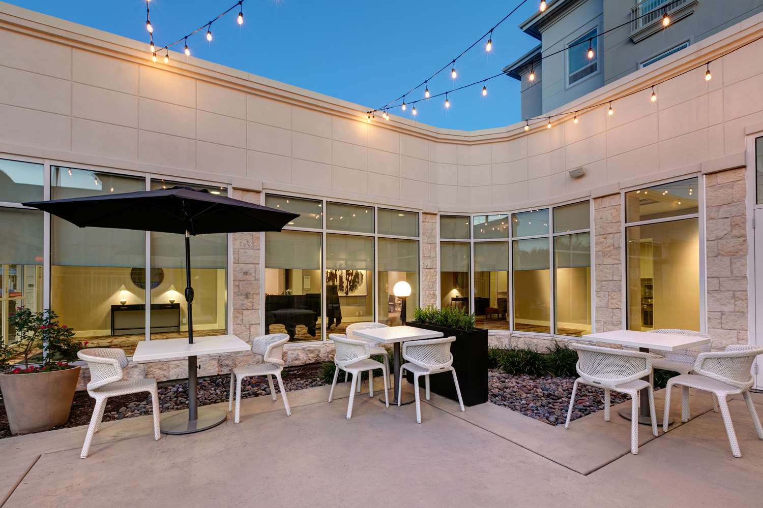 Hilton Garden Inn Dallas/Arlington 2