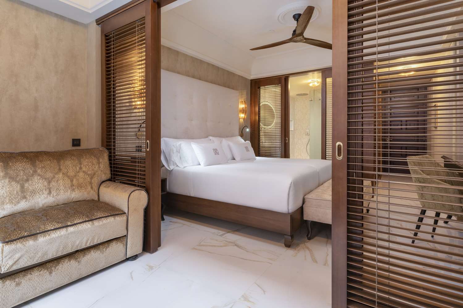 Deluxe family room