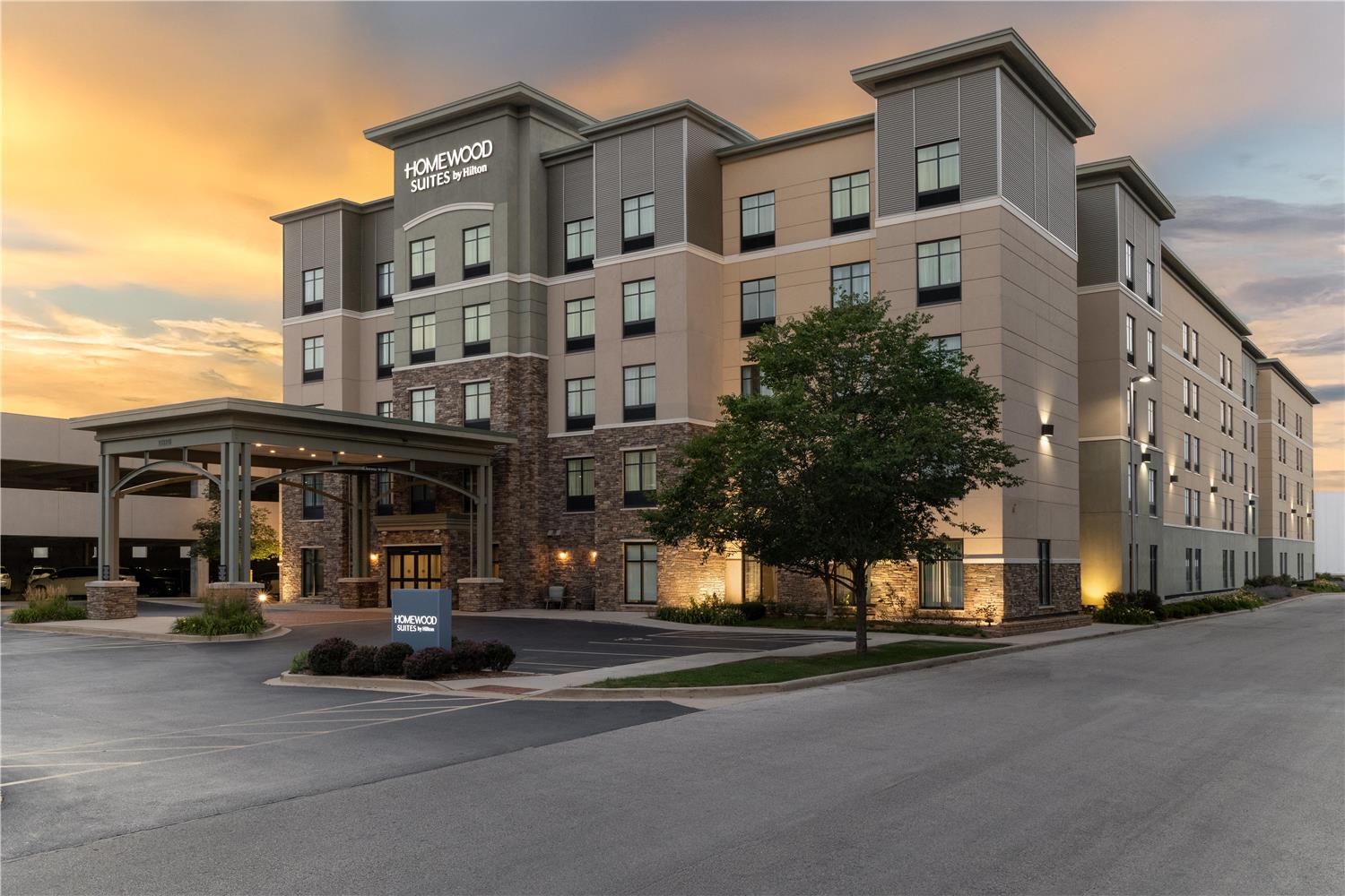 Homewood Suites by Hilton Wauwatosa Milwaukee 1