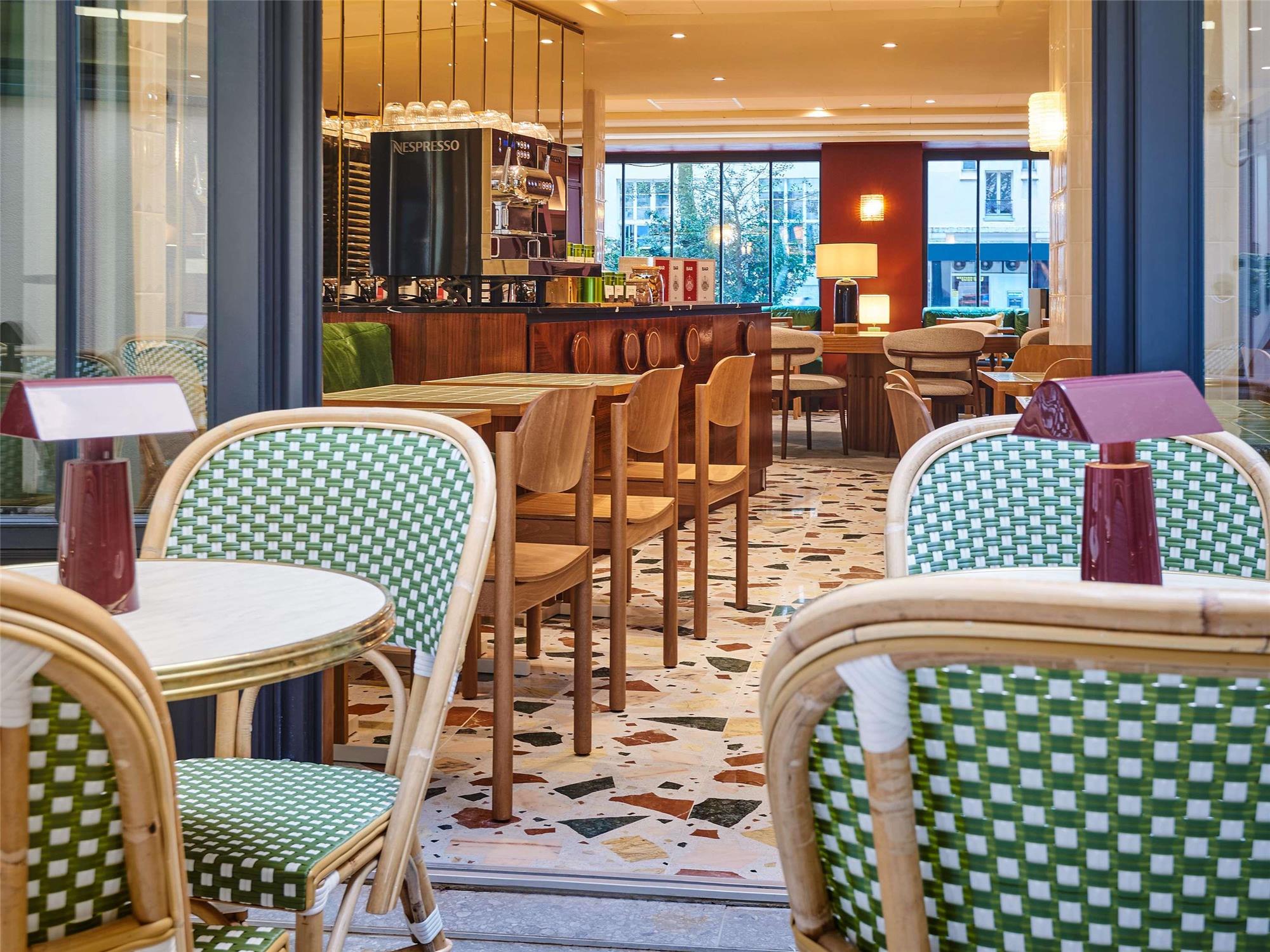 Mercure Paris Butte Montmartre Basilique 2