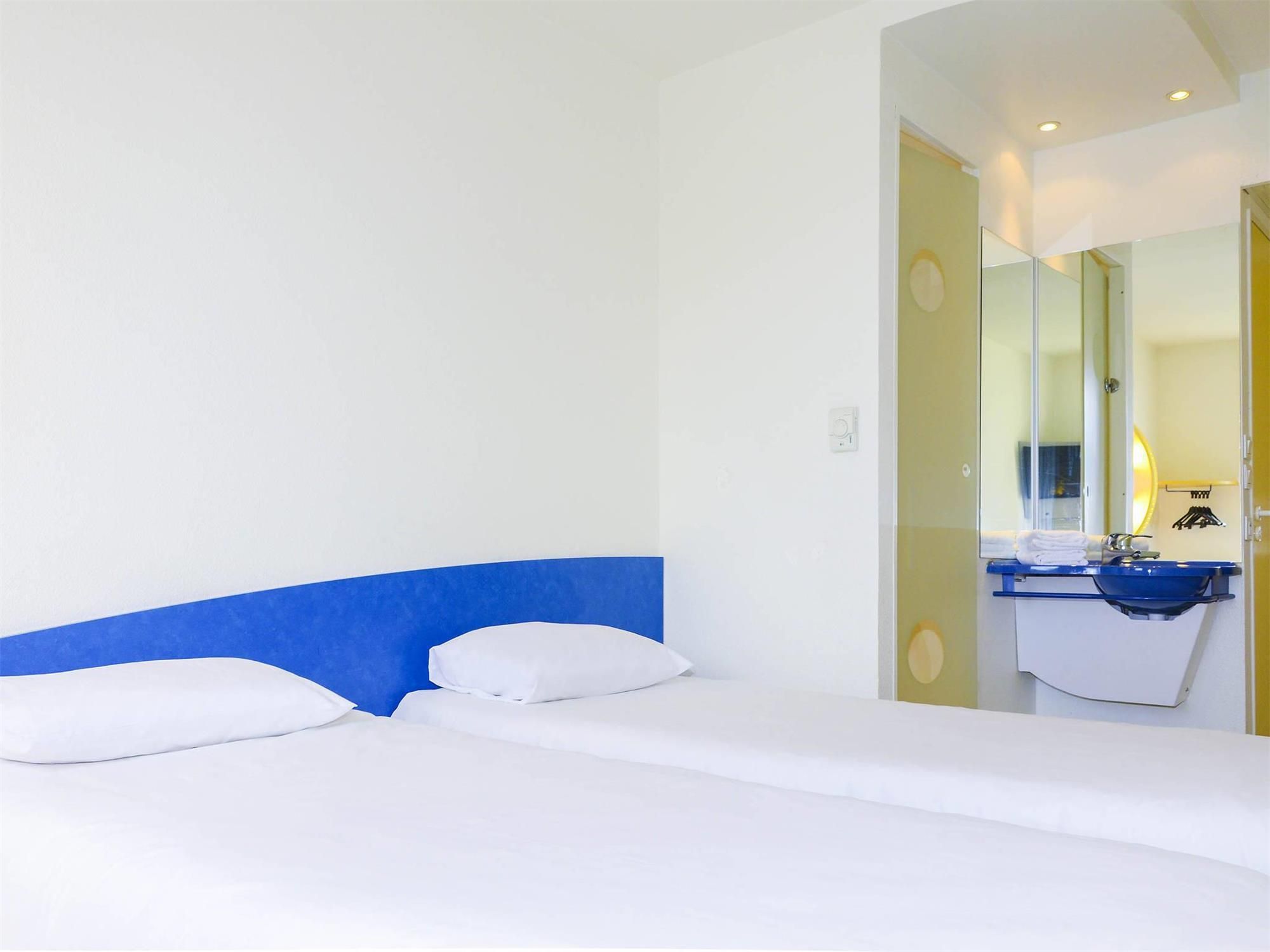 Chambre avec 2 lits
