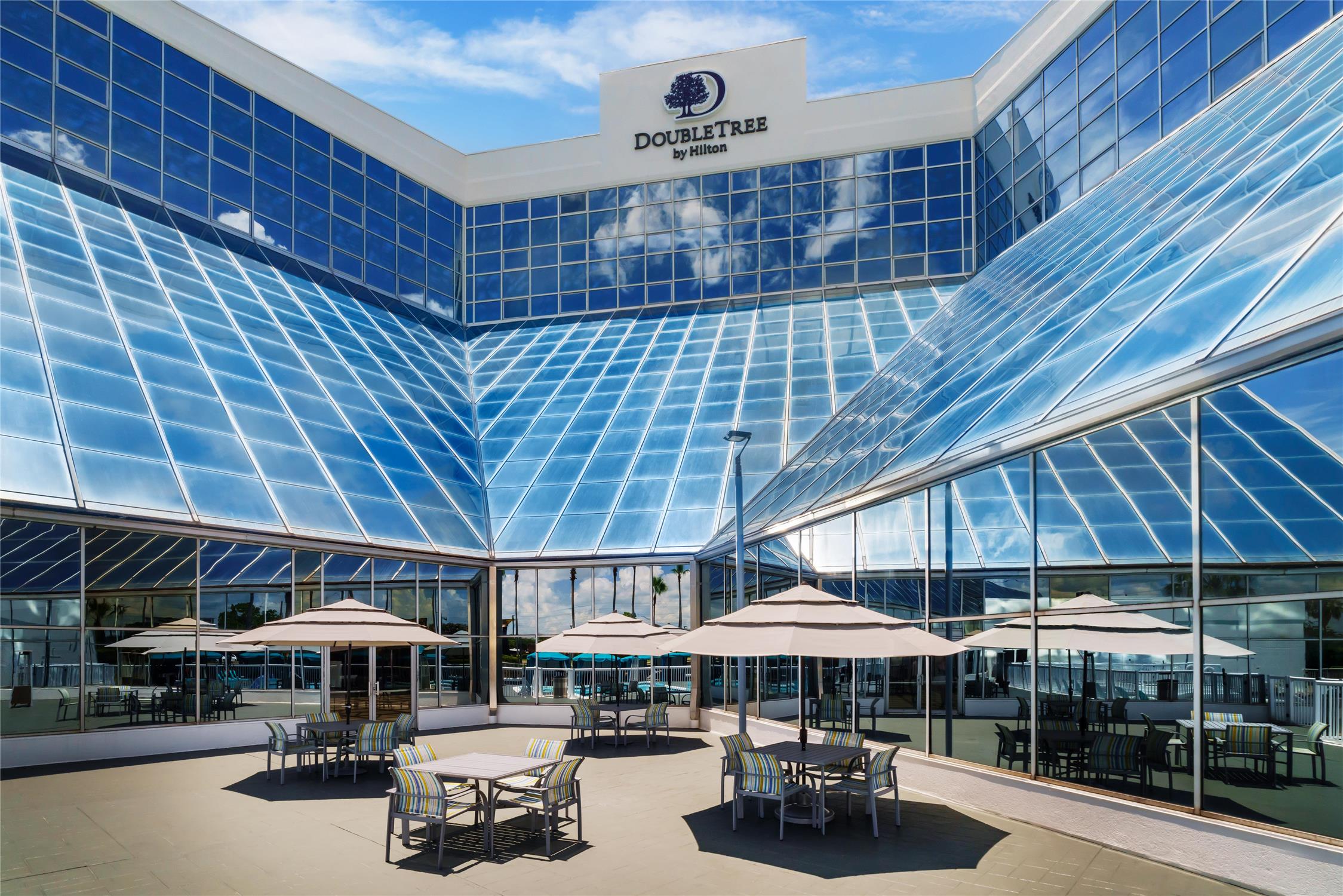 DoubleTree by Hilton Orlando Airport 2