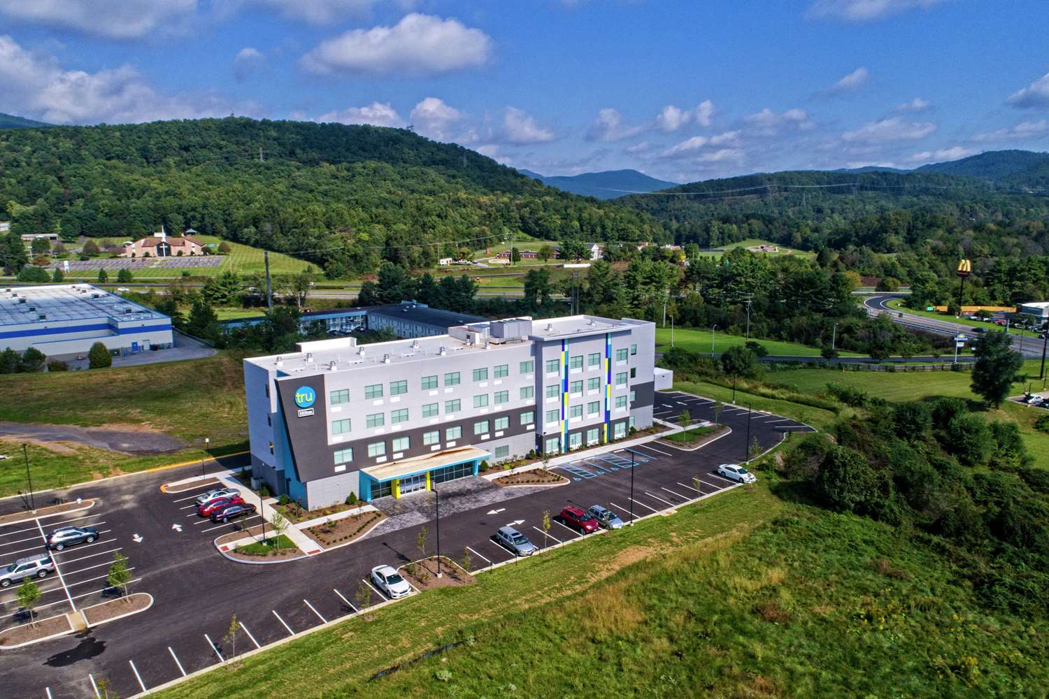 Tru By Hilton Roanoke Hollins 2