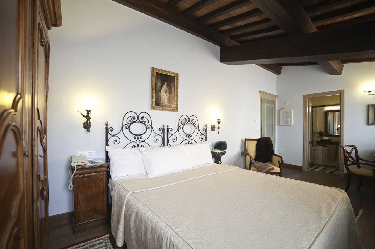 Classic Double Room for single use