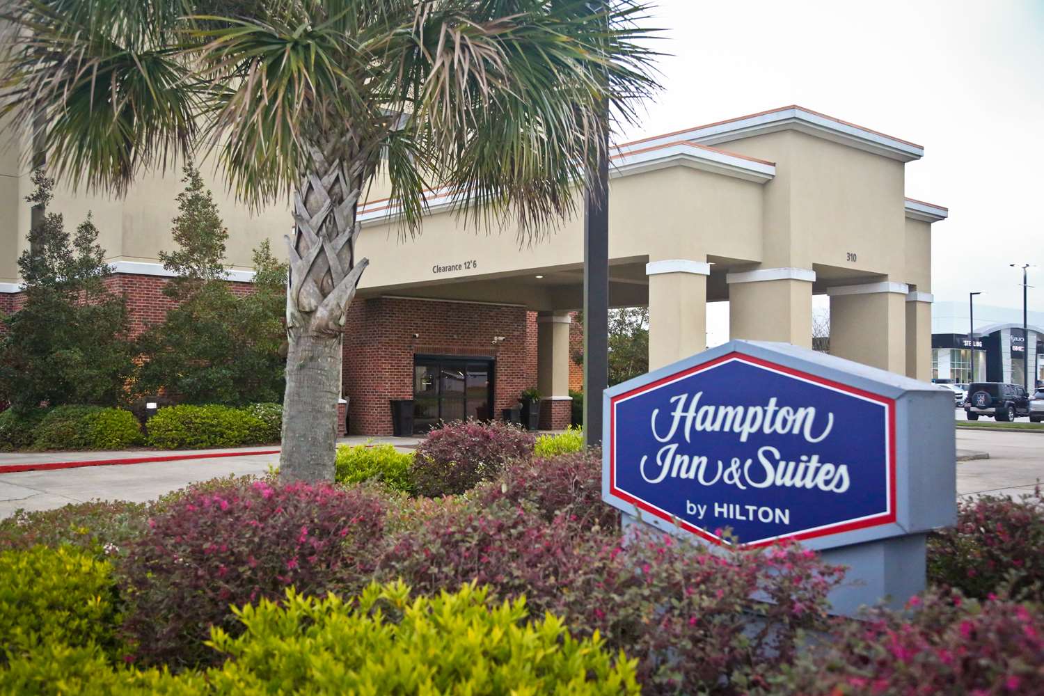 Hampton Inn & Suites Jennings 1