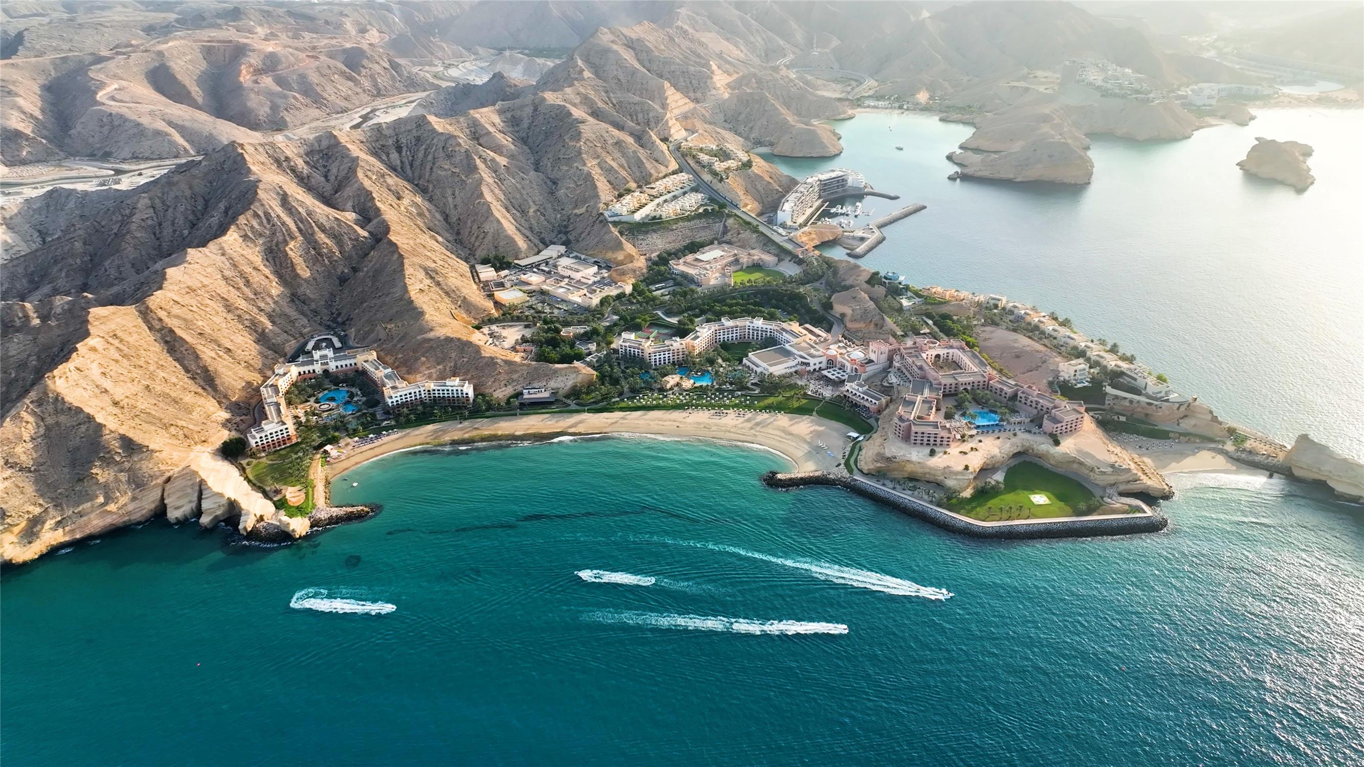 Hilton Muscat Al Bandar 1