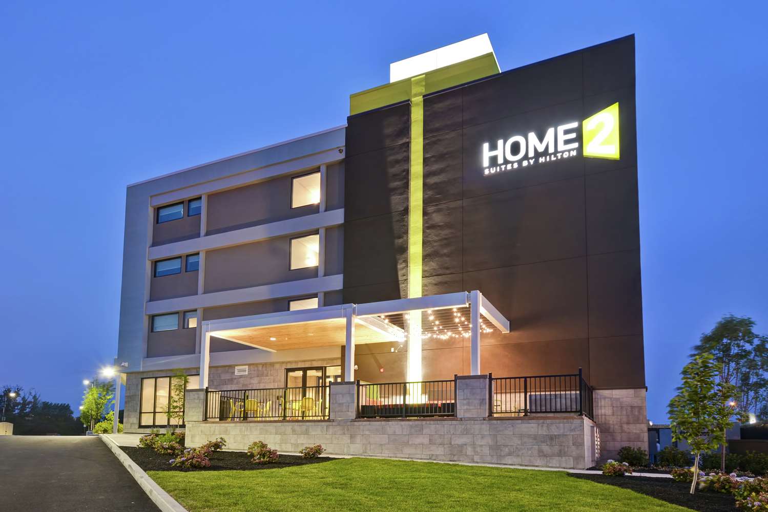 Home2 Suites By Hilton Portland Airport 2