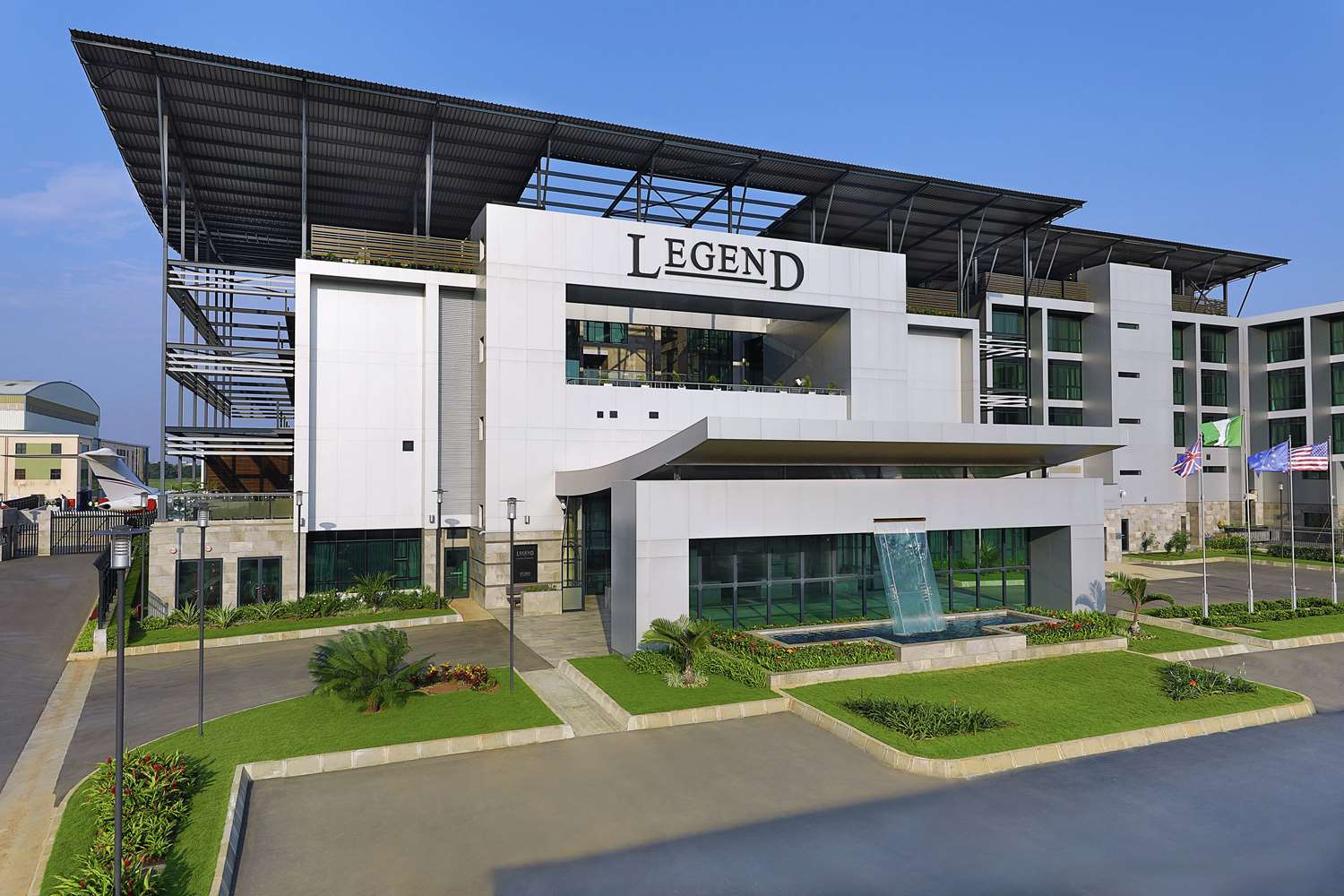 Legend Hotel Lagos Airport, Curio Collection by Hilton 1