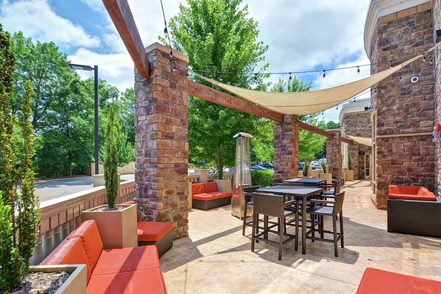 Hampton Inn & Suites Raleigh/Crabtree Valley 2