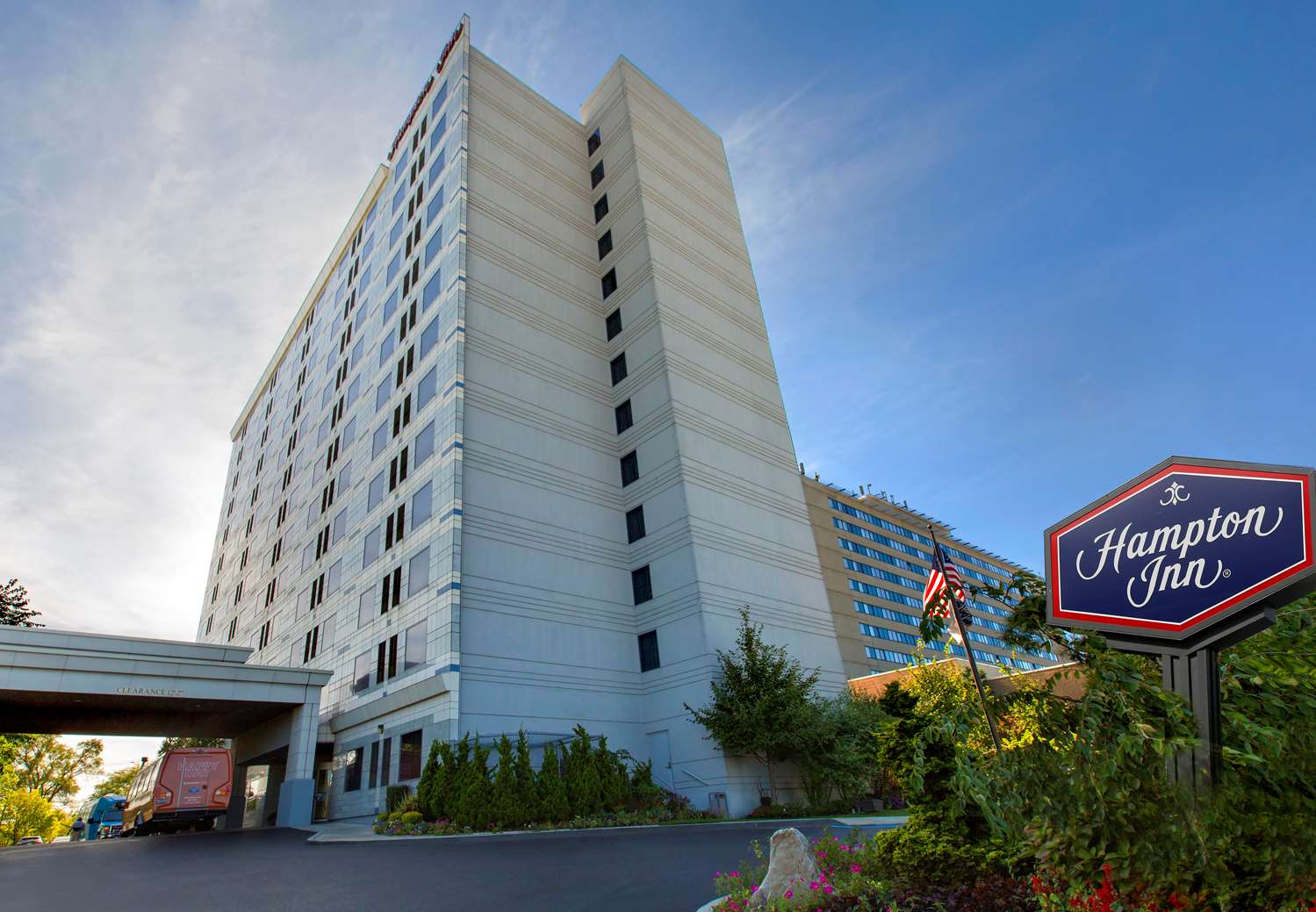 Hampton Inn NY-JFK 2