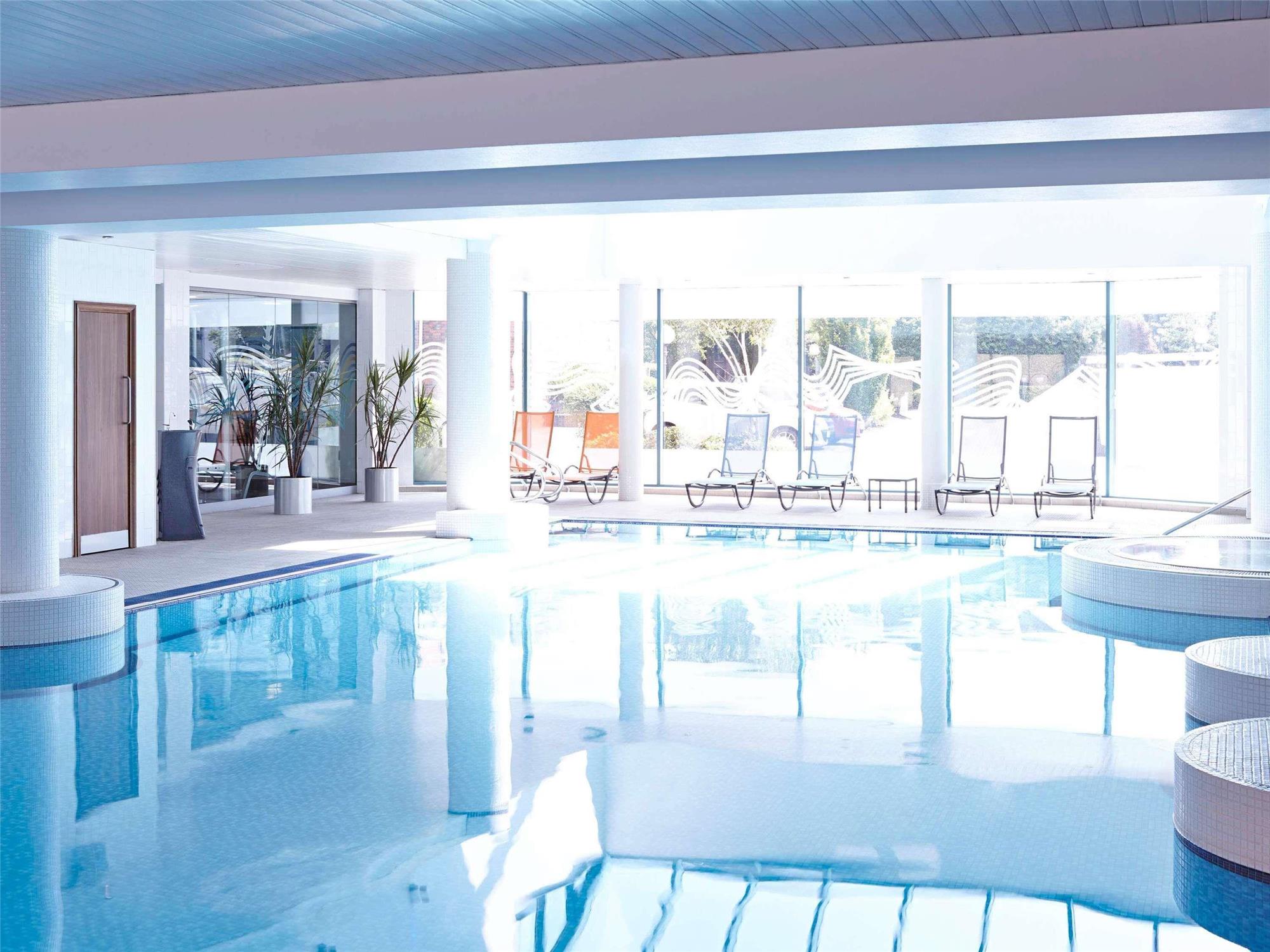 Novotel Cardiff Centre 1