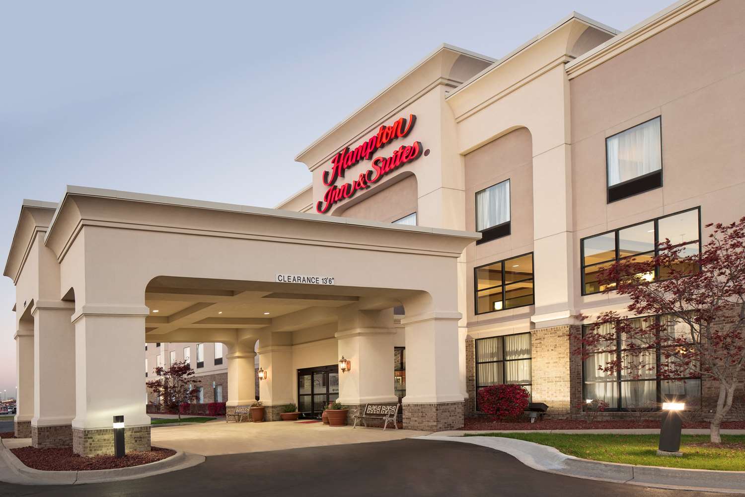Hampton Inn & Suites Detroit/Sterling Heights 2