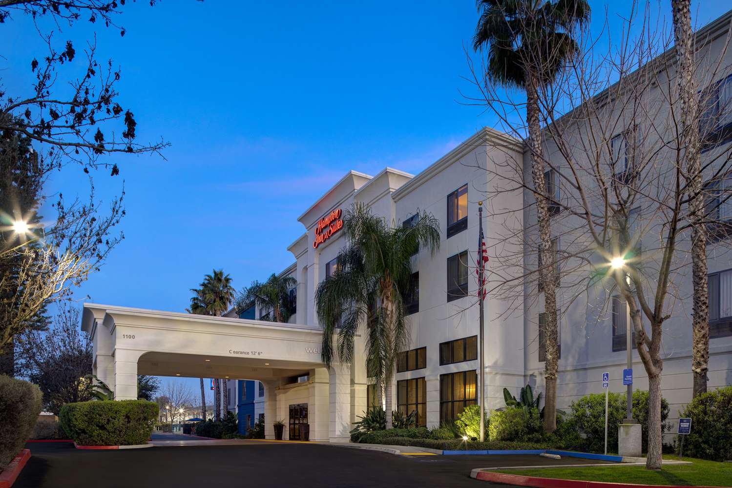 Hampton Inn & Suites Tulare 1