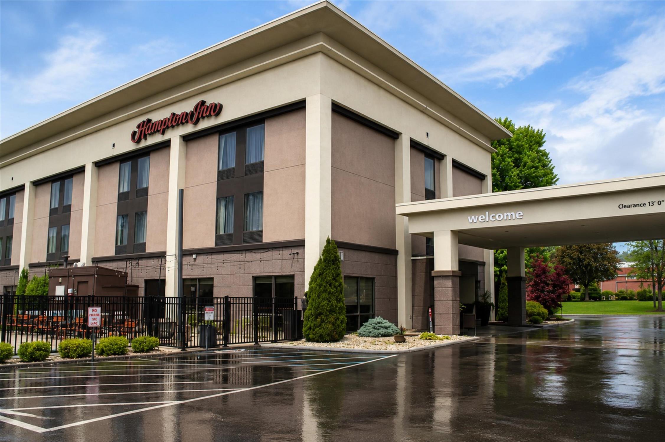 Hampton Inn Summersville 1