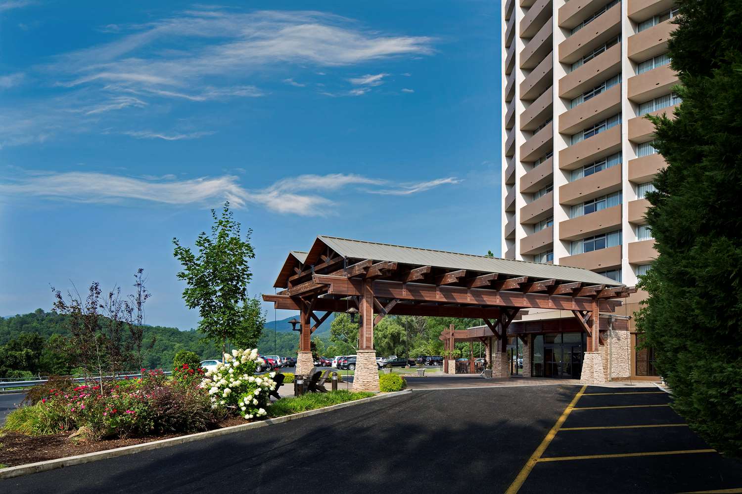 The Park Vista - a DoubleTree by Hilton Hotel - Gatlinburg 1