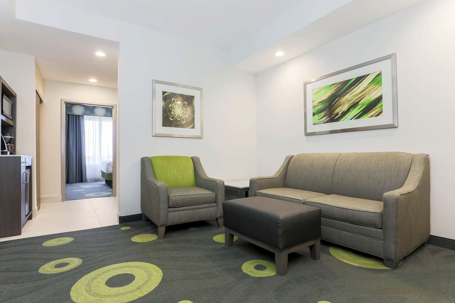 1 bedroom suite