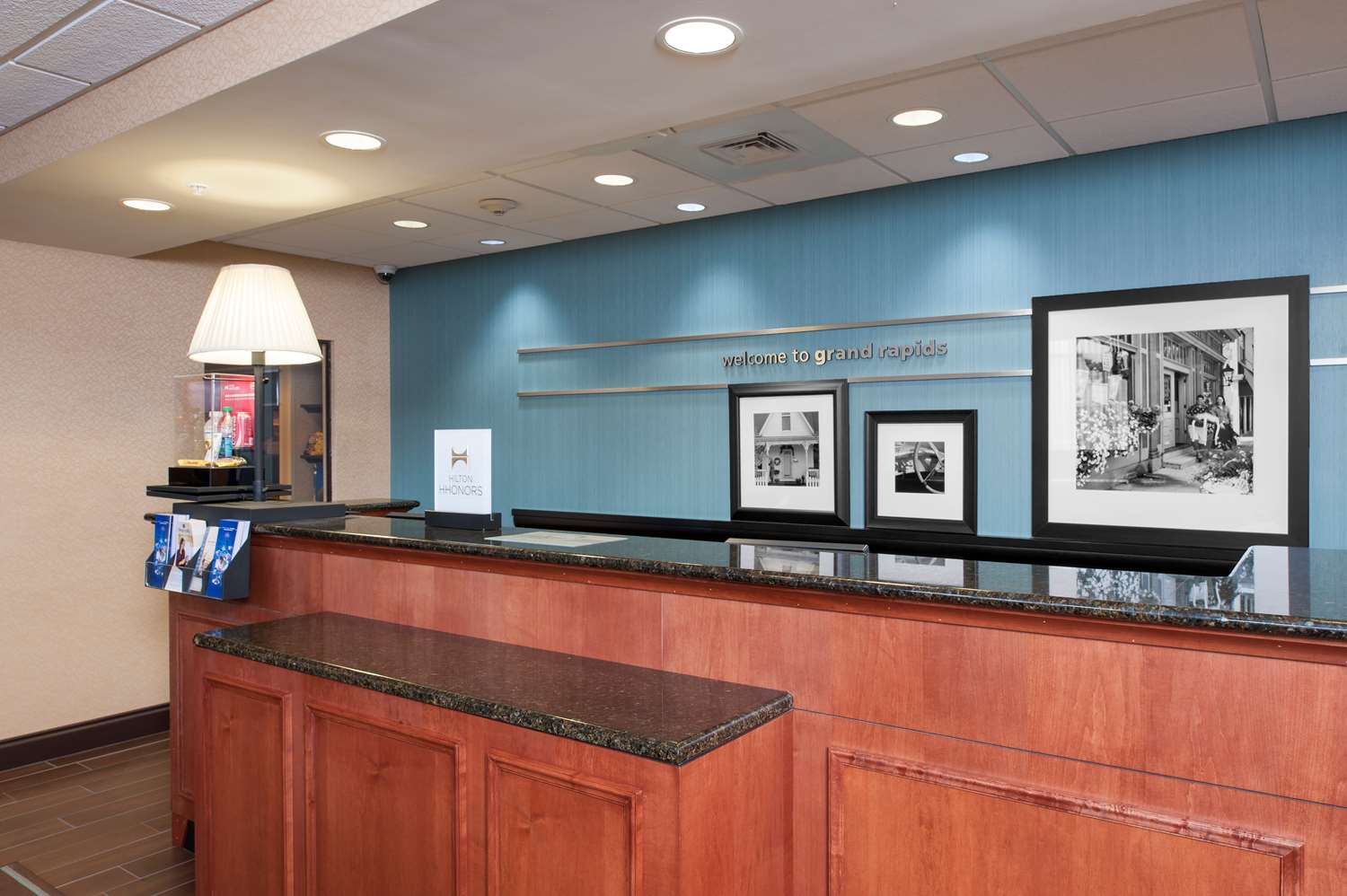 Hampton Inn & Suites Grand Rapids-Airport 28th St 2