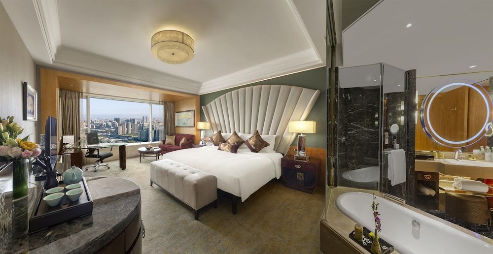 InterContinental Hotels CENTURY CITY CHENGDU by IHG 2