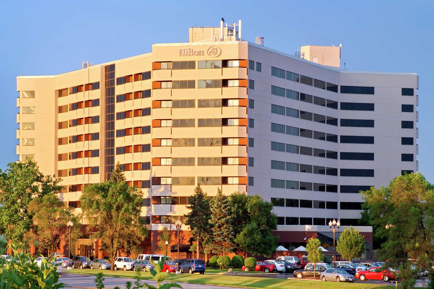 Hilton Chicago/Oak Brook Suites 2